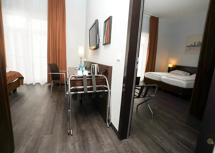 The Atrium Отель