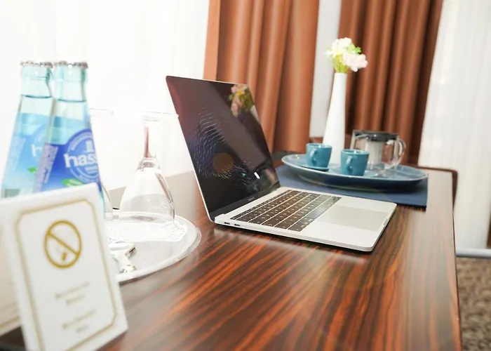 Отель The Atrium 4*