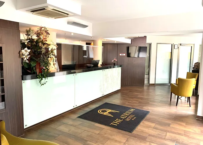 The Atrium 4*