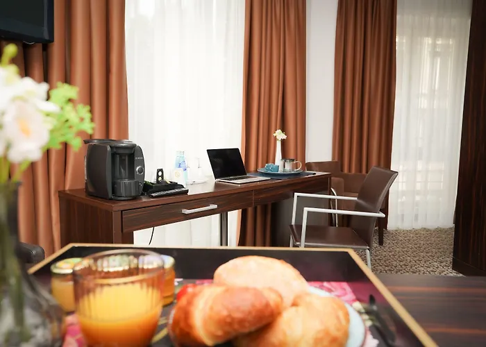 The Atrium Отель